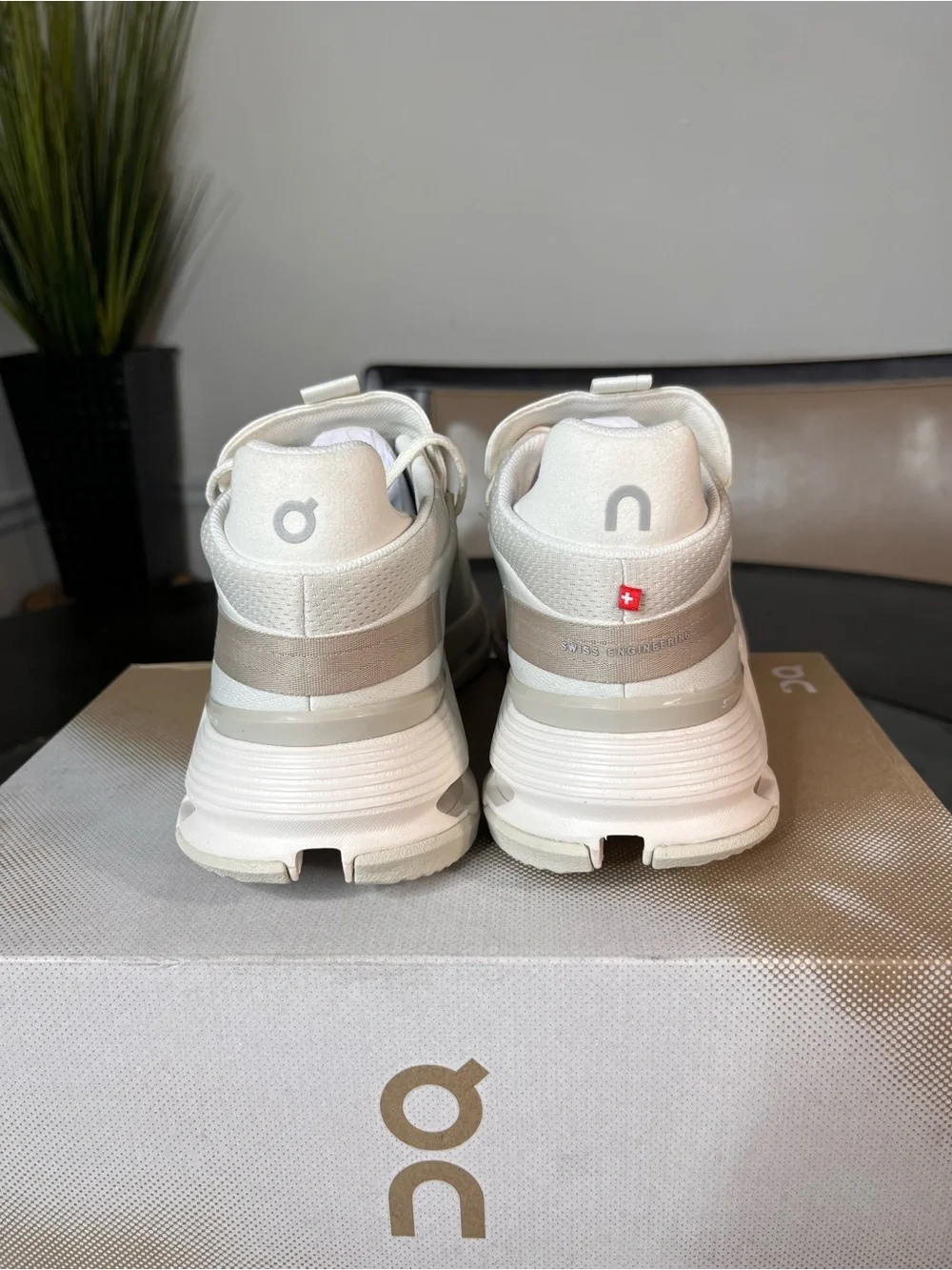 On Cloudnova 2 Ice/Sand Women's Shoes Sz 9, Brand New